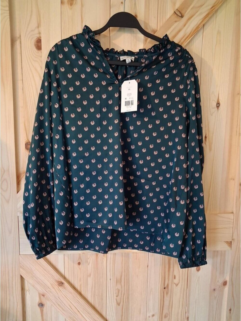 Wonderly XL Floral Print Long Sleeve Blouse NWT